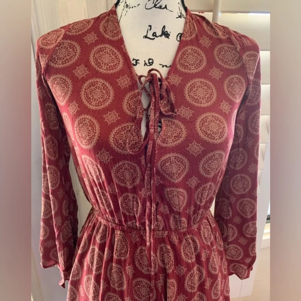 Reverse Rust & Cream Colored Romper - Picture 2 of 6